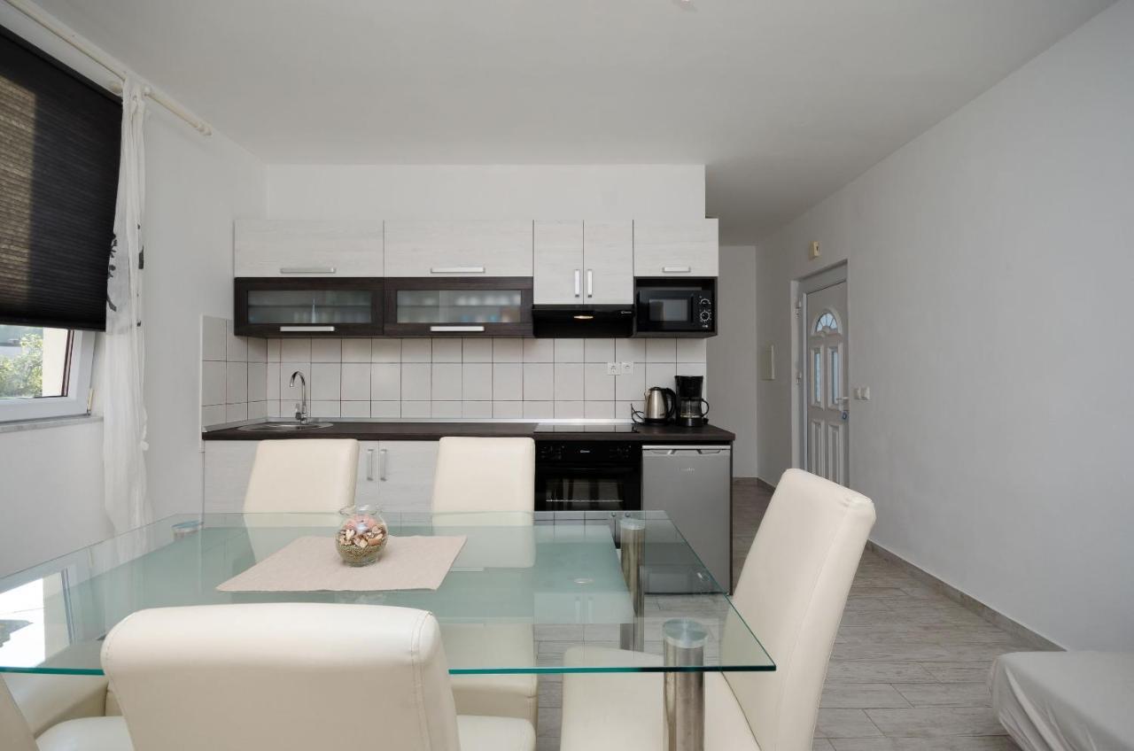 Apartments Toni Apartment *