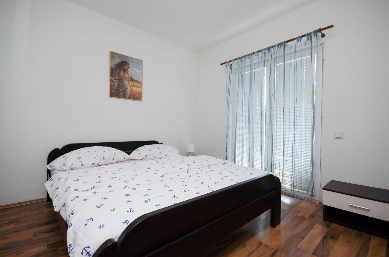 Apartments Toni * Banjol